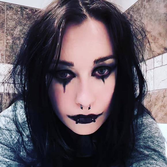 Meet your Posher, Abby - Picture 1 of 1